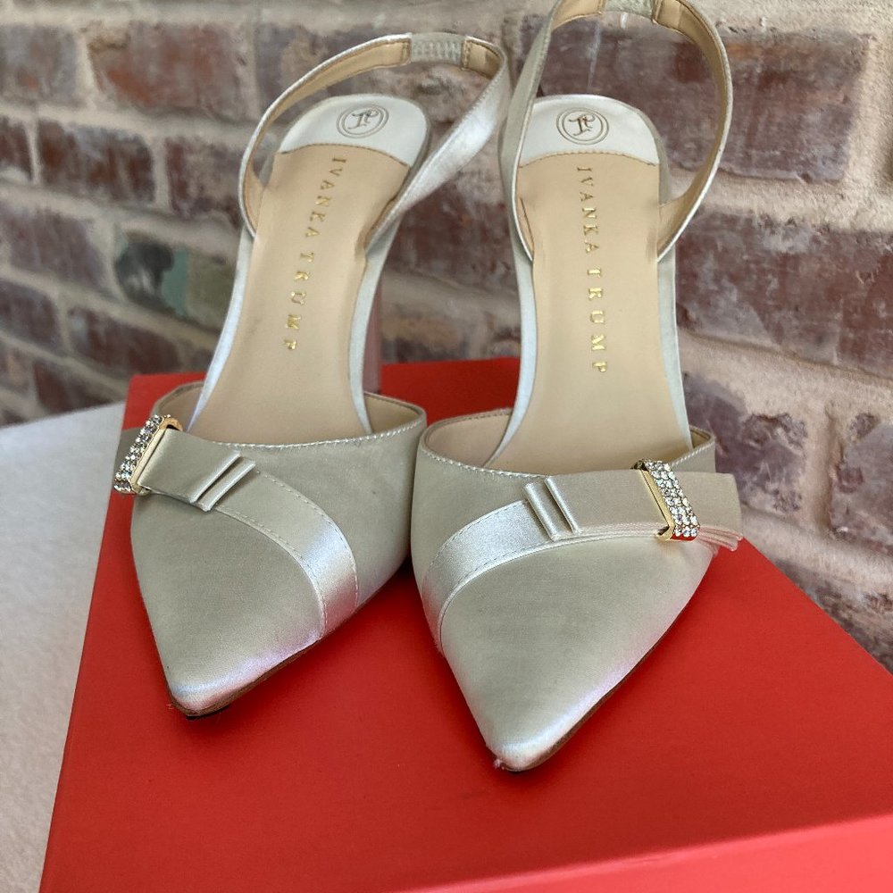 Ivanka Trump Sexy, Pointed Toe, Slingback, Wedding Pump Size 7.5